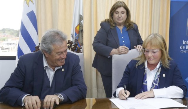 Adriana Graziuso y Antía