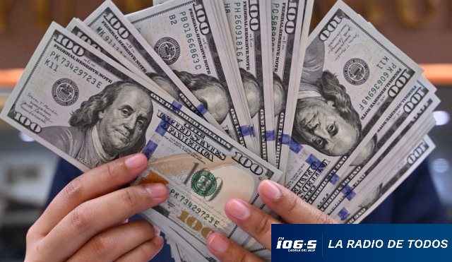 DÓLAR 