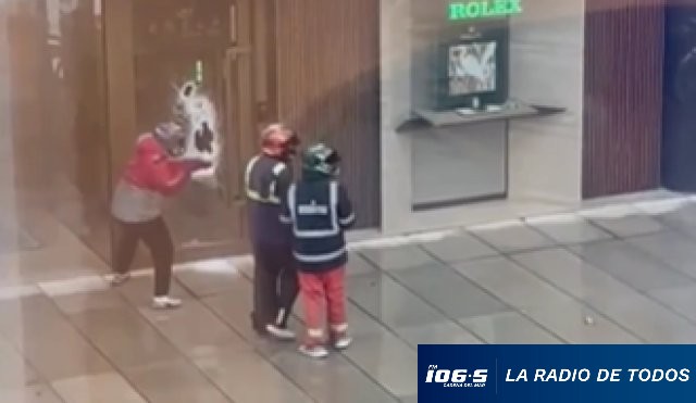 Delincuentes robó joyería 