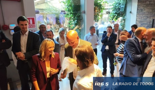 lACALLE pou laura raffo