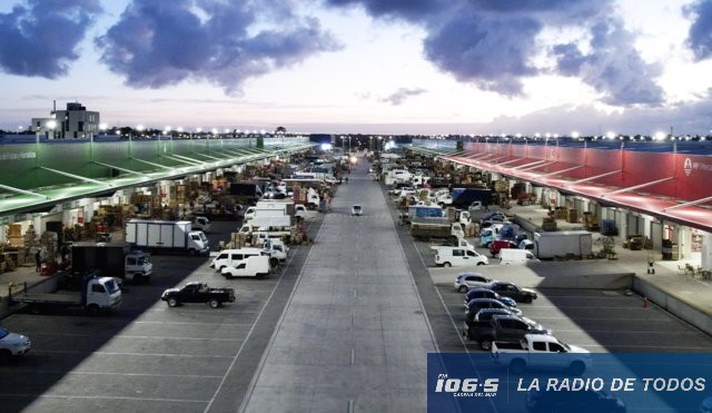 Conflicto en la UAM: comerciantes y feriantes de Maldonado afectados por protestas y cambio de horarios.
