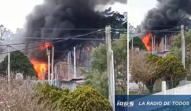 Incendio (Barrio Míguez): un voraz fuego destruyó tres fincas contiguas y dos motos.