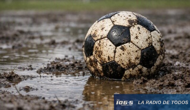 Fútbol local (Maldonado): se suspendió la fecha del ascenso debido al mal estado de los campos de juego.